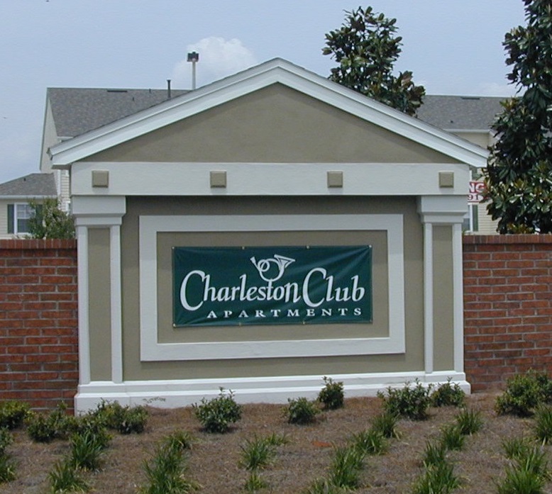 CHARLESTON CLUB